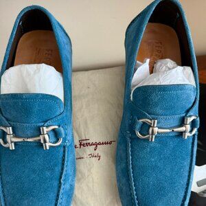 Salvatore Ferragamo Mens Giancini Ornament Parigi Suede Driver Shoes light blue